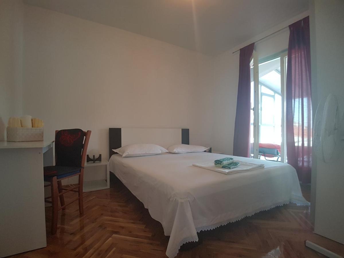 Apartments By The Sea Marina, Trogir - 14191 Zewnętrze zdjęcie